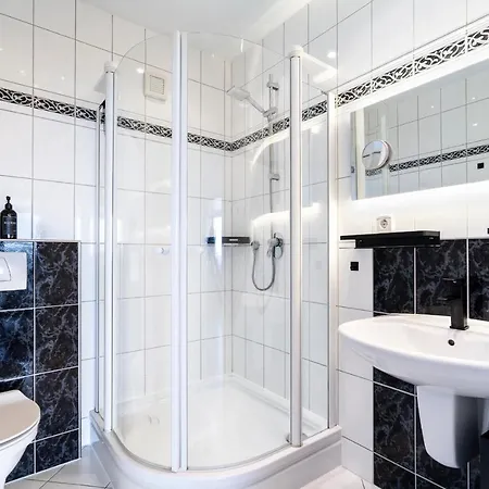 Ostsee Penthouse Mit Seitlichem Meerblick & Grossem Balkon - 